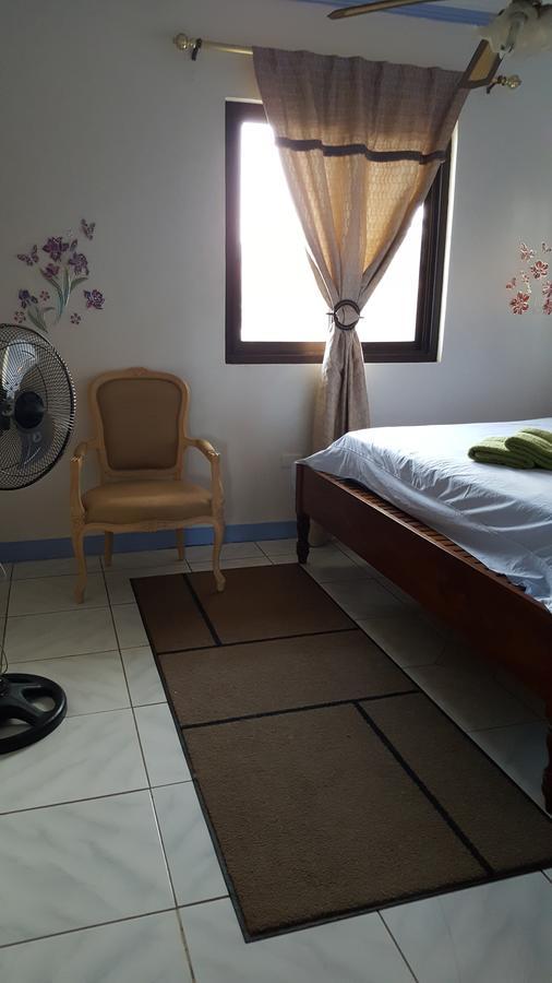 Bella Louise Lodging House Bar And Resto Busuanga Luaran gambar